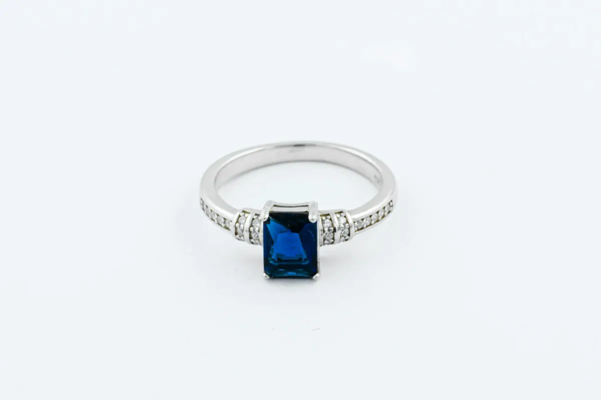 cincin blue sapphire