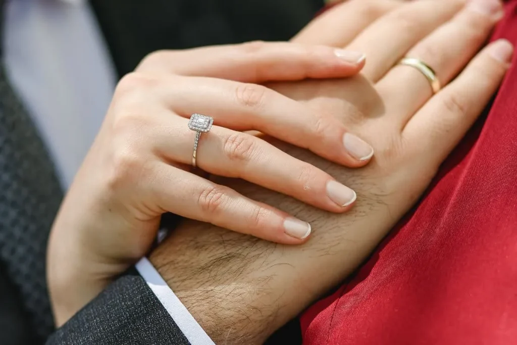 Cincin Tiba-tiba Hilang