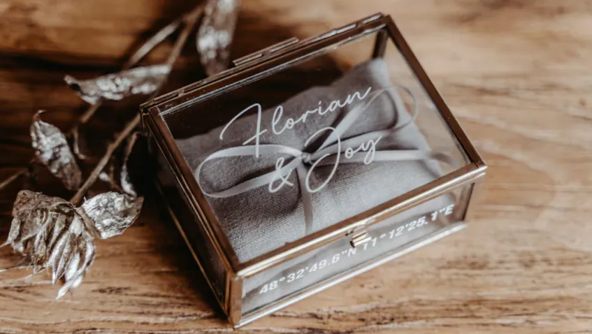 kotak cincin pernikahan