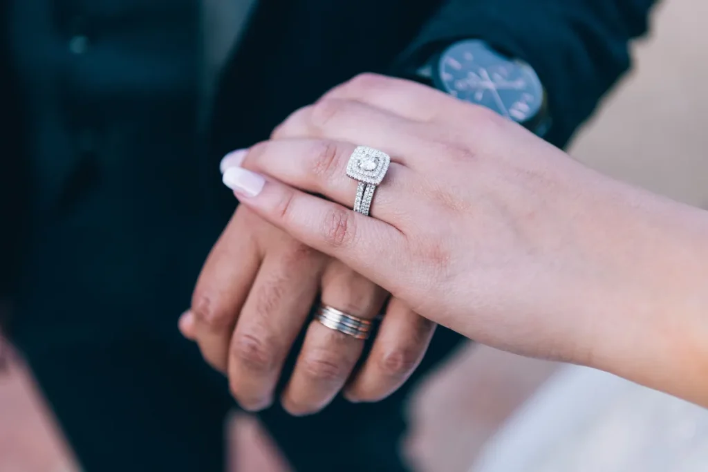 Bentuk Cincin Tunangan