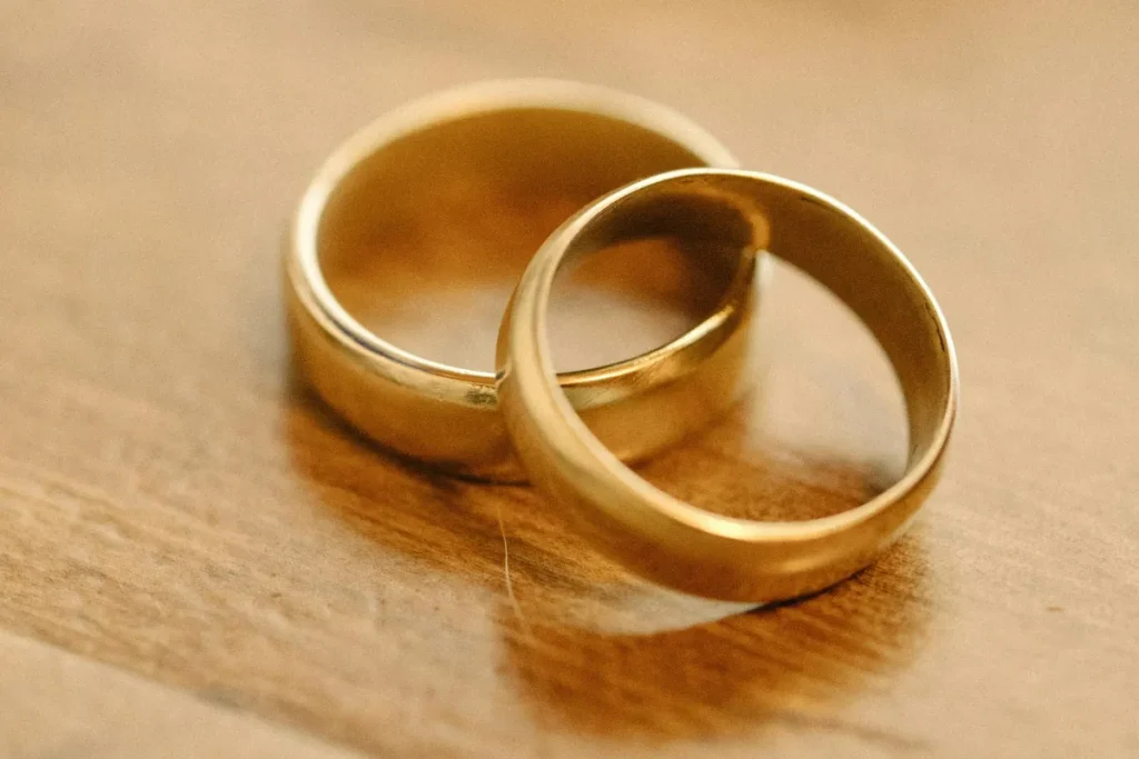 Cincin Emas Asli Buat Tunangan