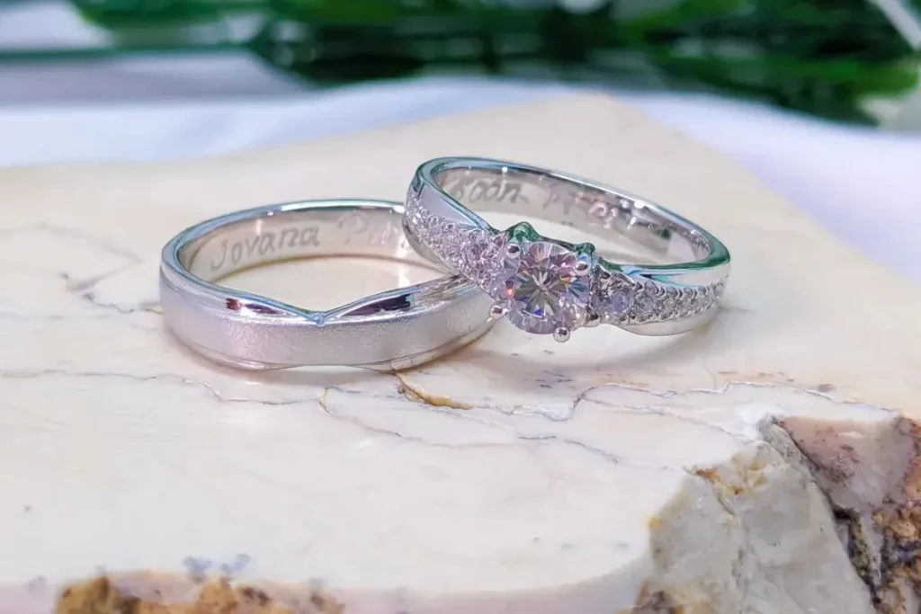 Cincin Emas Putih Wanita