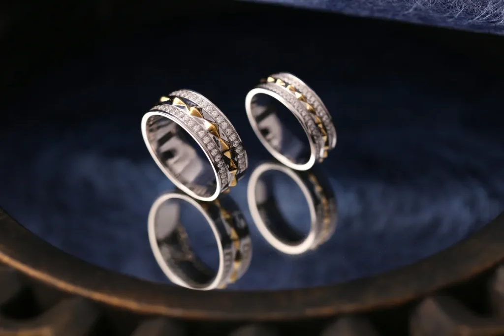 Cincin Perak untuk Tunangan