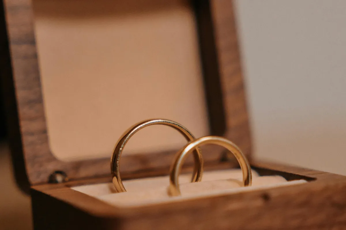 Cincin Tunangan Harga 1 Juta