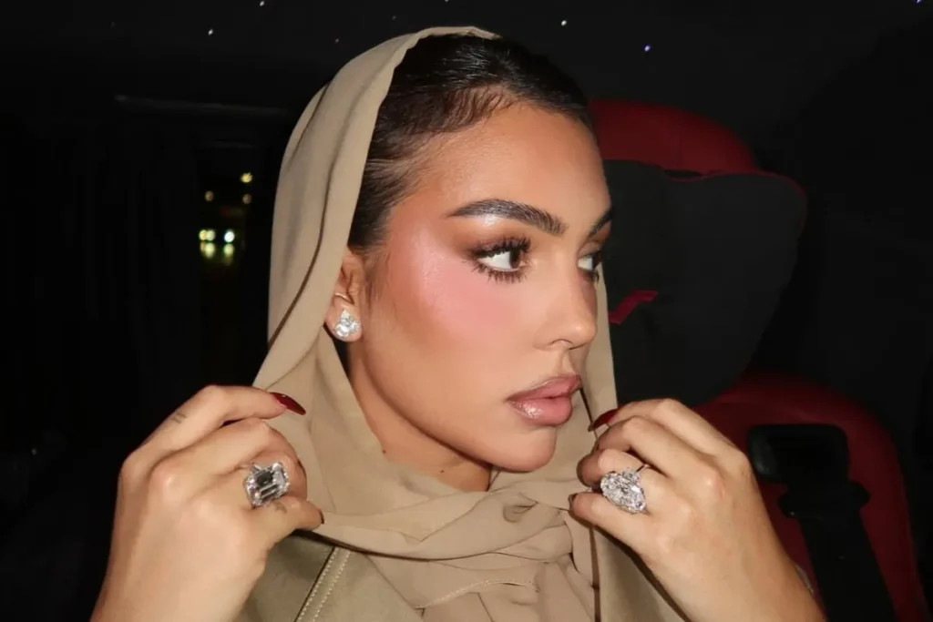 Cincin Tunangan Mewah Milik Georgina