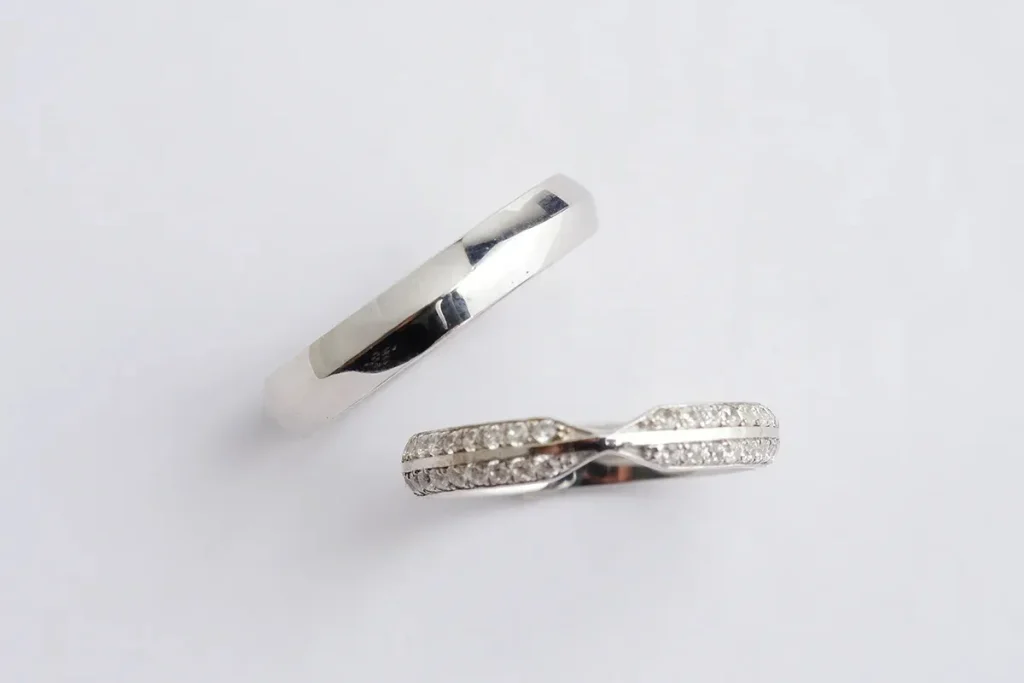 Cincin Tunangan Simple