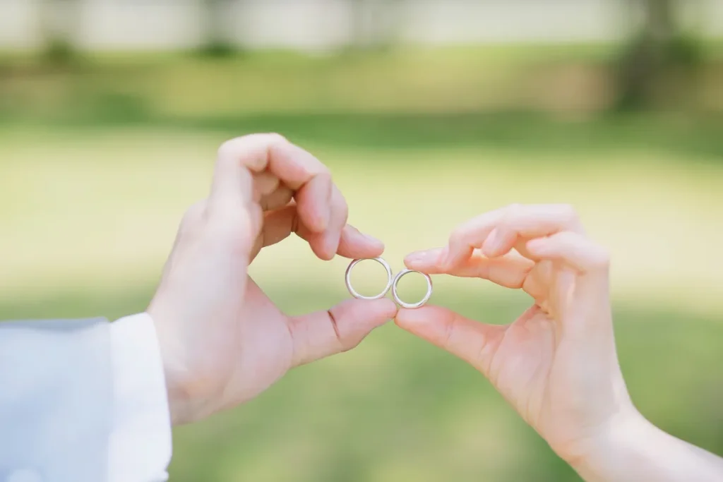 Cincin tunangan simple