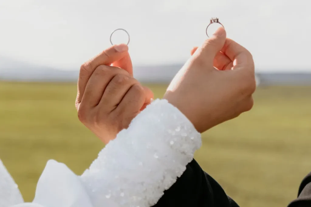 Foto Cincin Tunangan Sederhana