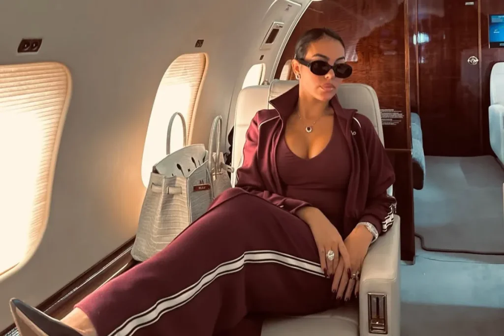 Model Cincin Tunangan Wanita