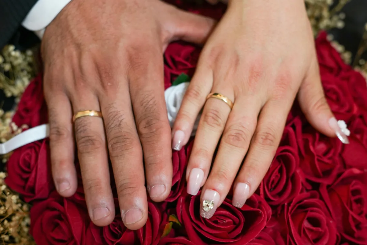 cara memilih cincin nikah