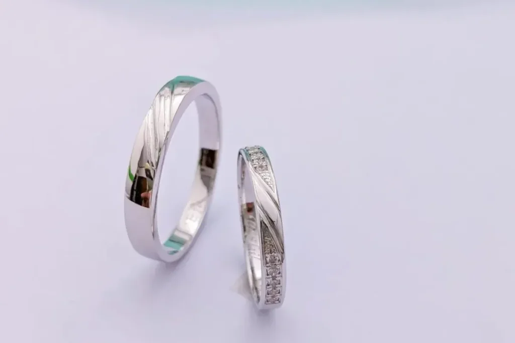 Cincin Tunangan Zodiak Aquarius