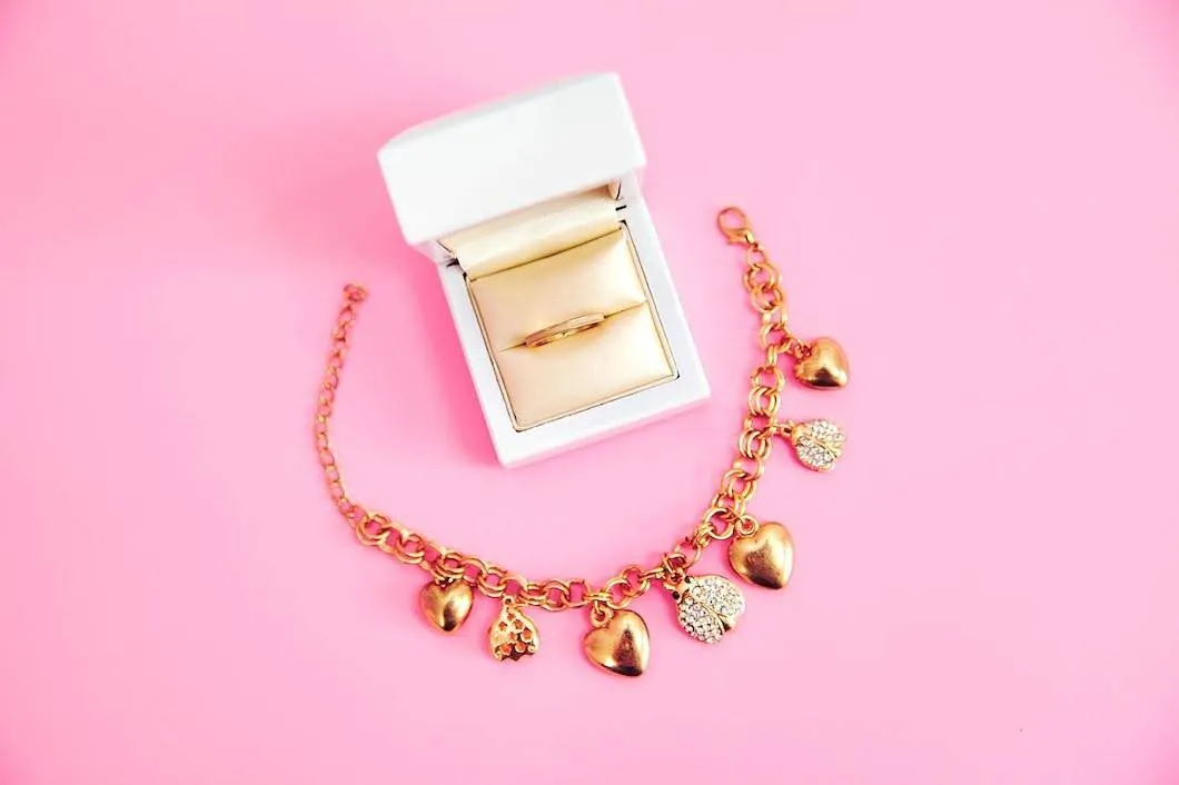 Tunangan Bawa Apa Saja