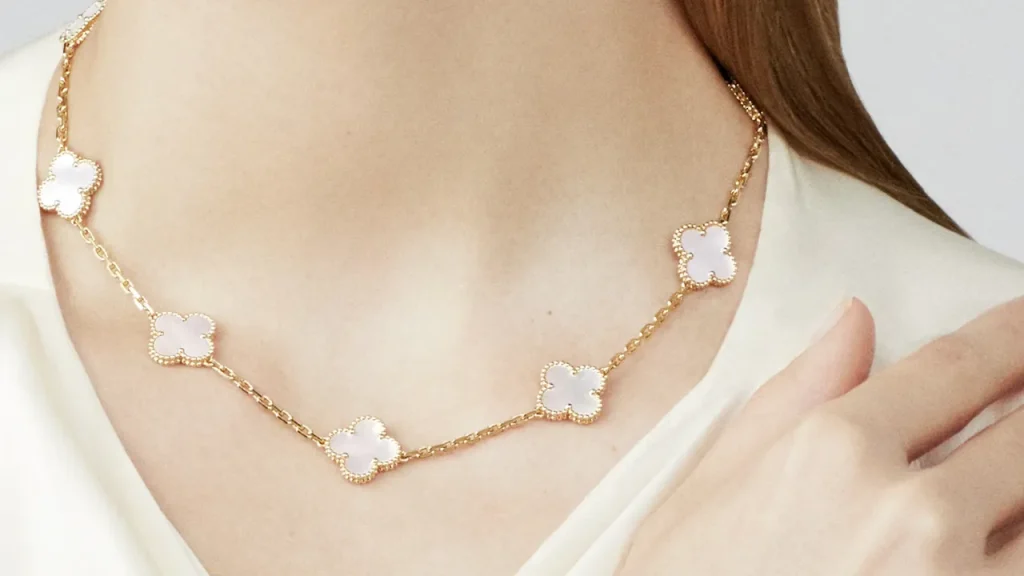 Brand Perhiasan High End