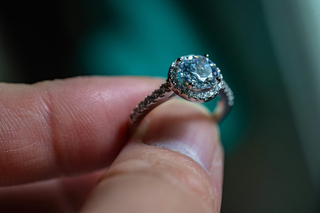 Cincin Nikah Islami untuk Pasangan Purwokerto: Sederhana Penuh Makna