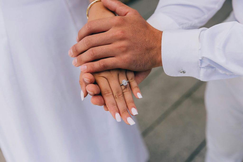 Custom Cincin Halal di Tangerang Selatan untuk Lamaran & Nikah Setelah Ramadan