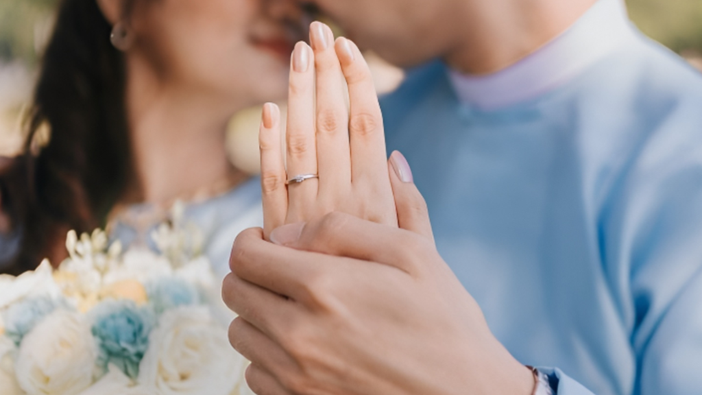 Material Populer untuk Cincin Custom Purwokerto